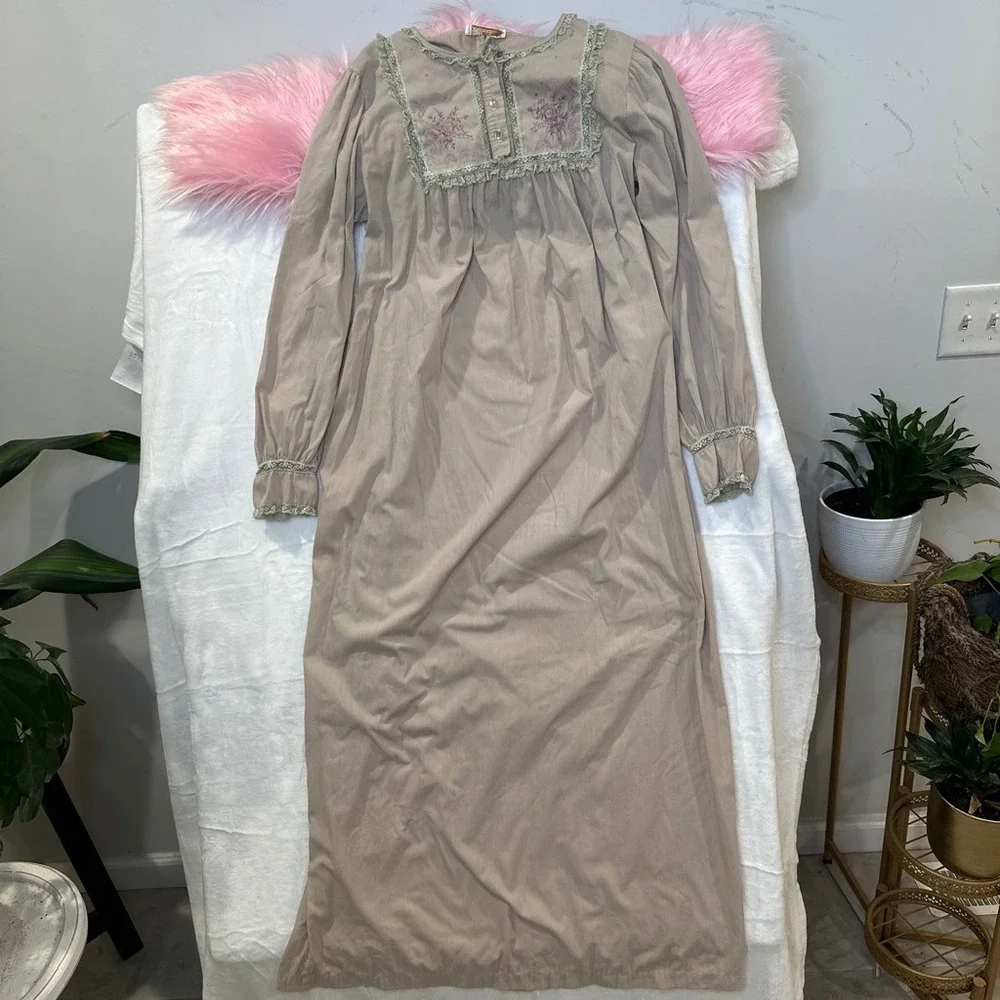 Vintage Fairycore Long Sleeve Dress Nightgown Floral Embroidery Lace Trim Maxi L